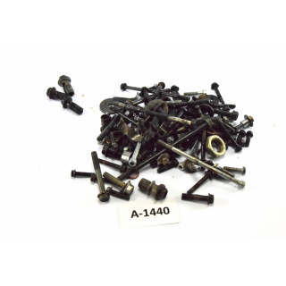 Kawasaki GPZ 750 R ZX750G Bj 1986 - engine screws leftovers small parts A1440