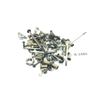 Honda CB 450 S PC17 Bj 1988 - engine screws remains of small parts A1485
