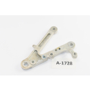Yamaha YZF-R1 RN04 Bj 2001 - Footrest bracket front right...