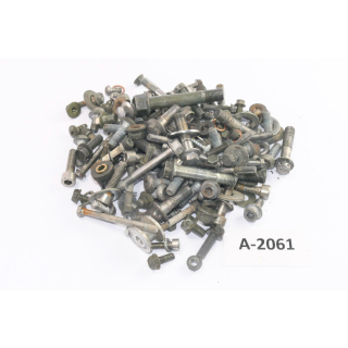 Yamaha XJR 1300 RP02 Bj 2001 - Screws Remnants Small Parts A2061