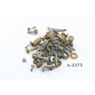 Honda CB 250 G Bj 1974 - 1976 - Screw remains of small parts A2373