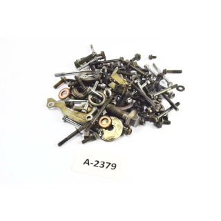 Suzuki DR 650 SP44B - engine screws leftovers small parts E100016883