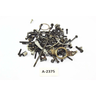 Suzuki DR 650 SP43B - engine screws leftovers small parts E100016918