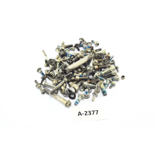 Suzuki GSX-R 750 L1 Bj 2011 - screw remains of small parts A2377