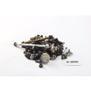 Yamaha MT-09 RN29 Bj 2013 - Screws Remnants Small Parts A3045