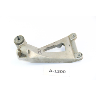 Triumph Sprint RS 955i 695AC BJ 2004 - footrest holder rear right A1300