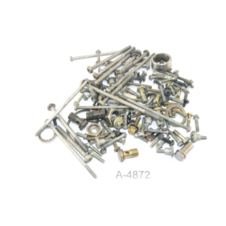 Triumph Trident 900 T300 Bj. 92 - engine screws remnants small parts A4872