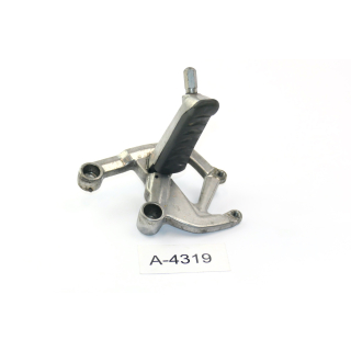 Triumph Sprint ST 1050 215NA 2004 - Footrest holder front right A4319