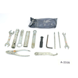 Honda GL 500 PC02 Silverwing 1981 - trousse à outils embarquée A2558