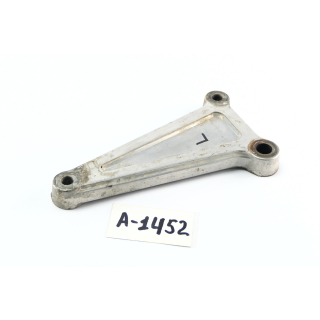 Honda CM 250 C MC06 1982 - Support repose-pieds avant gauche A1452